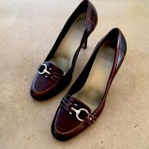 CIRCA by Joan & David Pumps